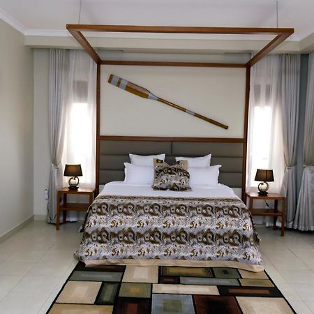 Akasu Bed And Breakfast Кампала Экстерьер фото