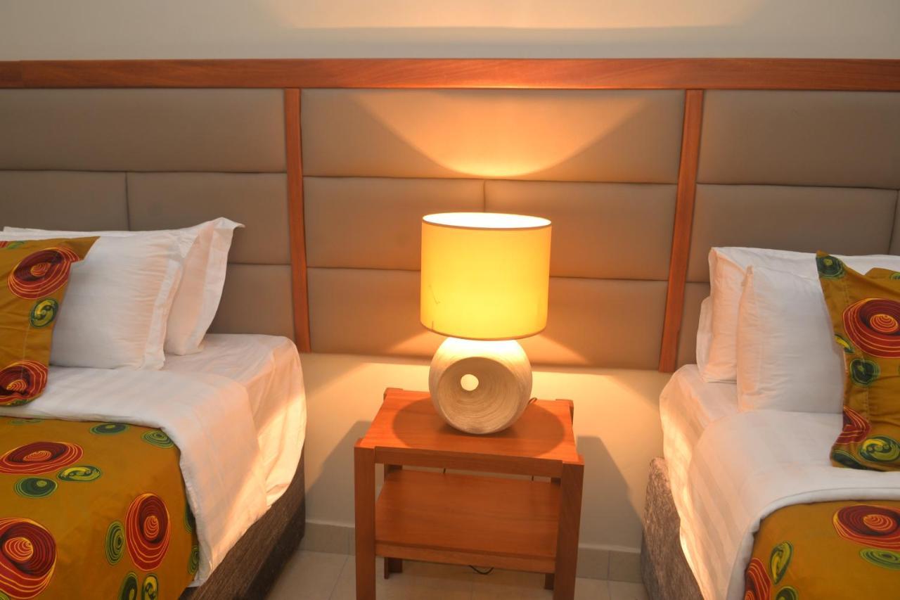 Akasu Bed And Breakfast Кампала Экстерьер фото