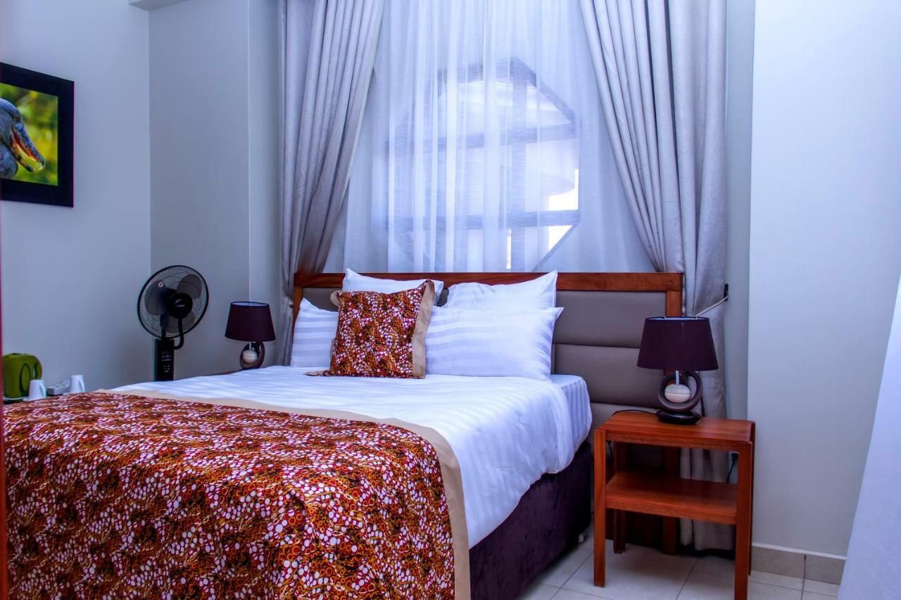 Akasu Bed And Breakfast Кампала Экстерьер фото