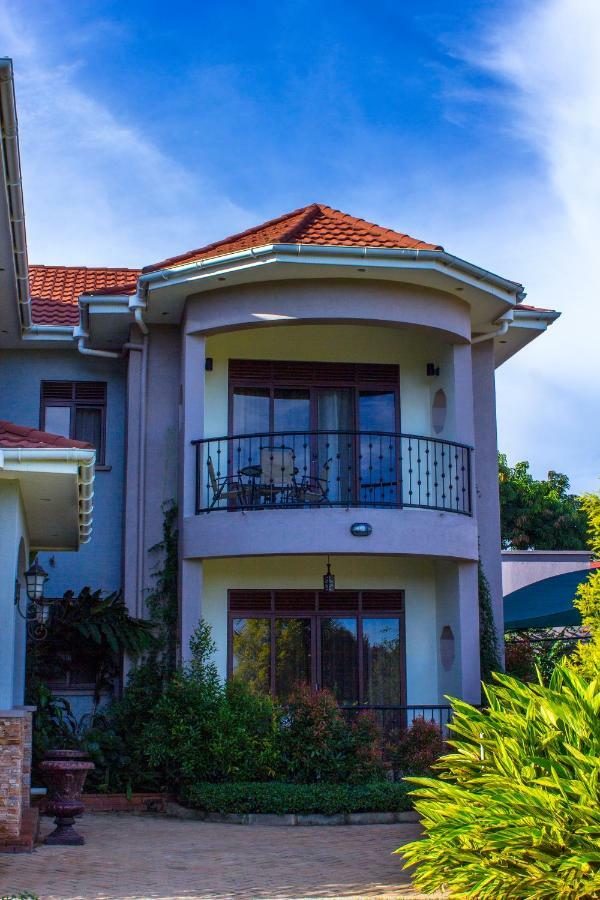 Akasu Bed And Breakfast Кампала Экстерьер фото