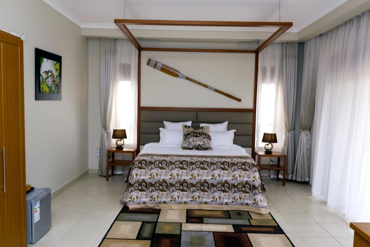 Akasu Bed And Breakfast Кампала Экстерьер фото